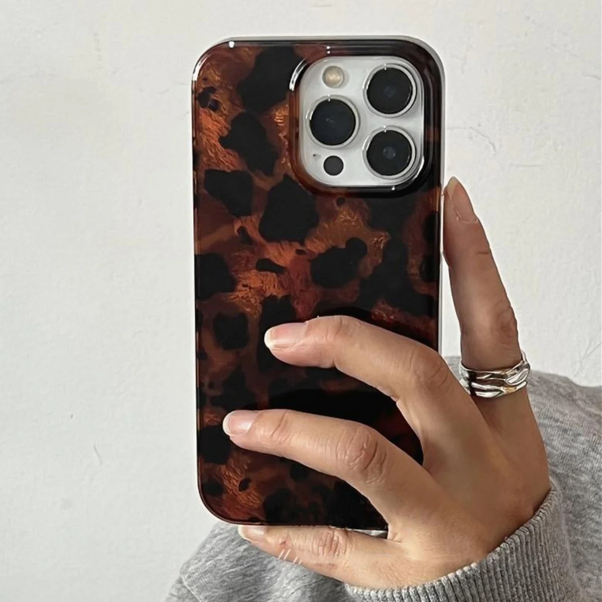 Phone Accessories Kiosk - Retro Amber Texture Laser Phone Case